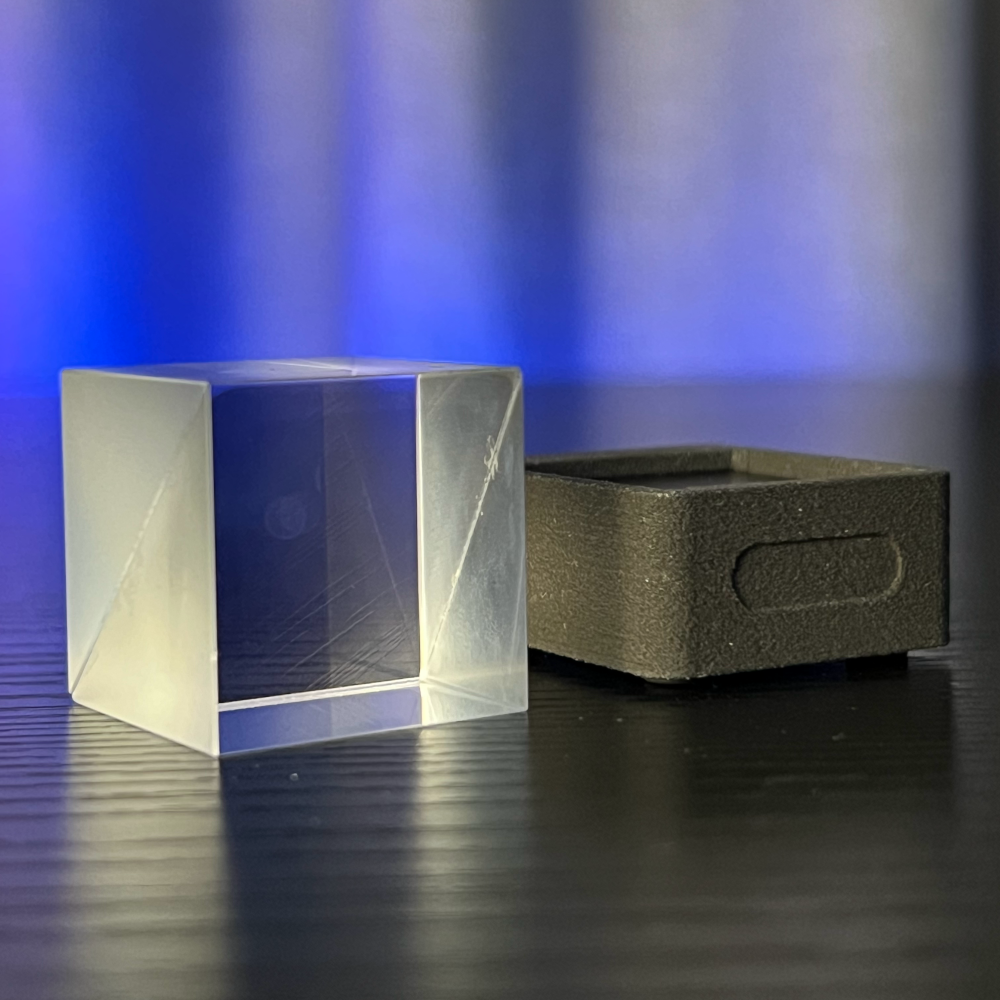CrystalGif™ Mini Crystal Gif Display